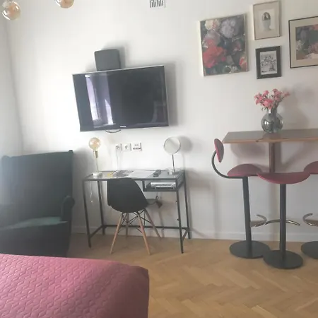 Bed & Breakfast Przystanek Mdm Bed&breakfast Warsaw