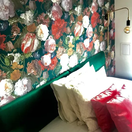 Bed & Breakfast Przystanek Mdm Bed&breakfast Warsaw
