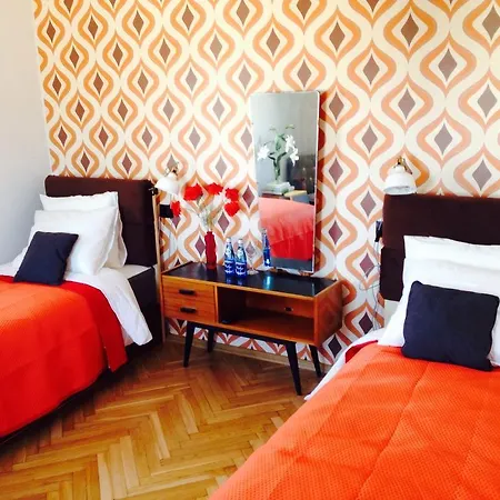 Przystanek Mdm Bed&breakfast Warschau