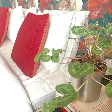 Przystanek Mdm Bed&breakfast Warschau