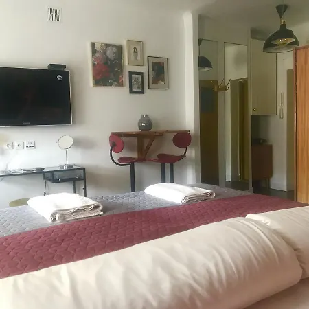 Przystanek Mdm Bed&breakfast