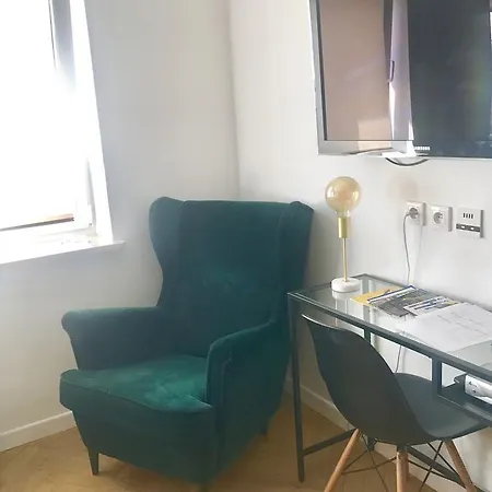 Przystanek Mdm Bed & Breakfast *